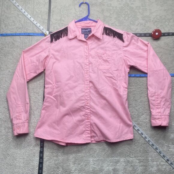 Wrangler Blouse Women's Medium Pink Button Up Collard Wth tassels - Picture 1 of 10
